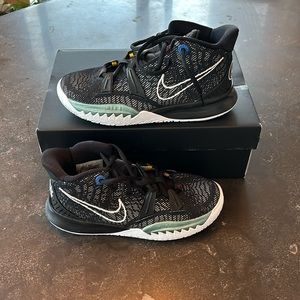 Brand new Kyrie 7 GS